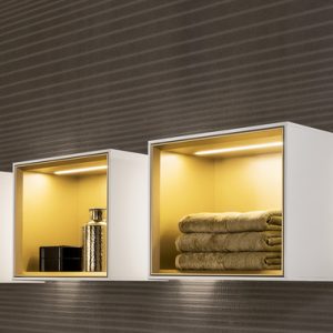 Abbildung Badezimmer indirekte Beleuchtung; Ablage